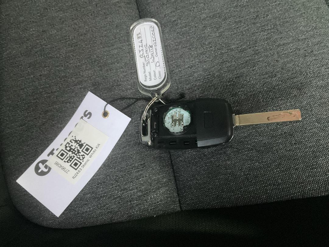 Photo '21' of KIA Stonic SX