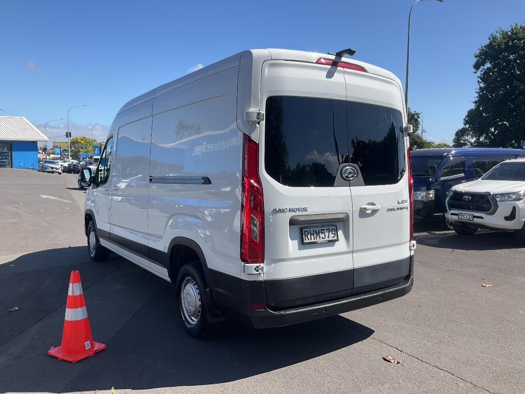 Photo '5' of LDV Deliver 9