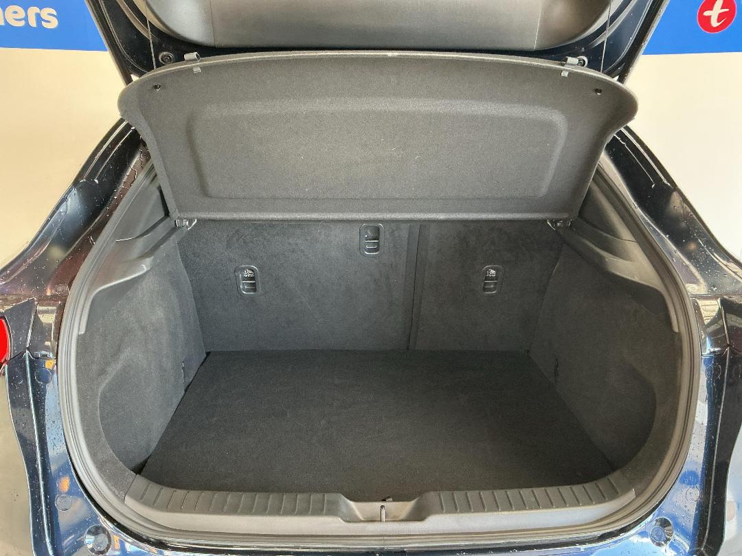 Photo '14' of Mazda CX-30