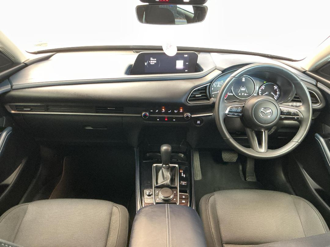 Photo '17' of Mazda CX-30