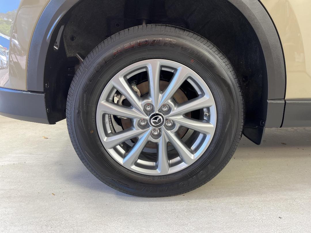 Photo '12' of Mazda CX-5