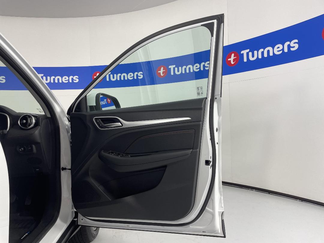 Photo '15' of MG ZS Photo '15' of MG ZS