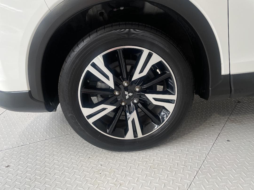 Photo '10' of Mitsubishi Eclipse Cross Photo '10' of Mitsubishi Eclipse Cross