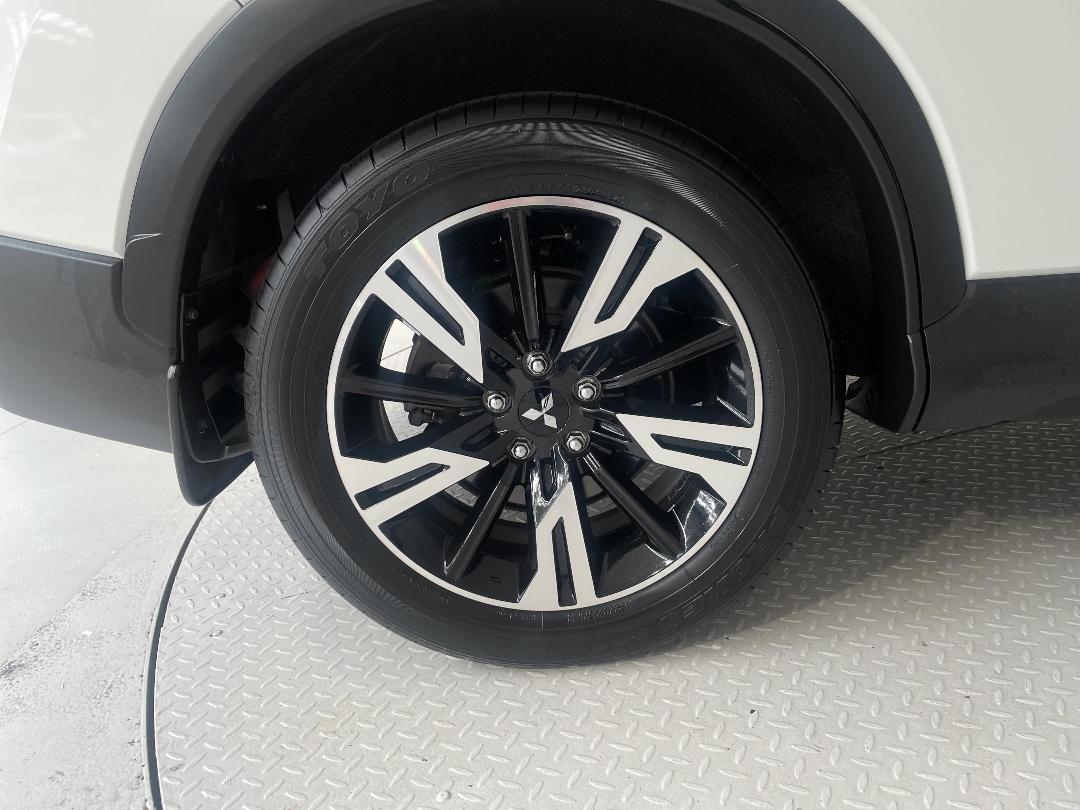 Photo '12' of Mitsubishi Eclipse Cross Photo '12' of Mitsubishi Eclipse Cross