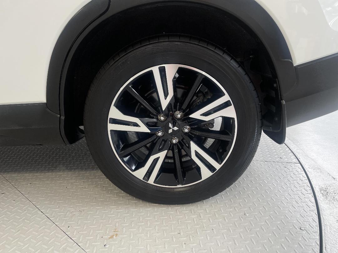 Photo '11' of Mitsubishi Eclipse Cross Photo '11' of Mitsubishi Eclipse Cross