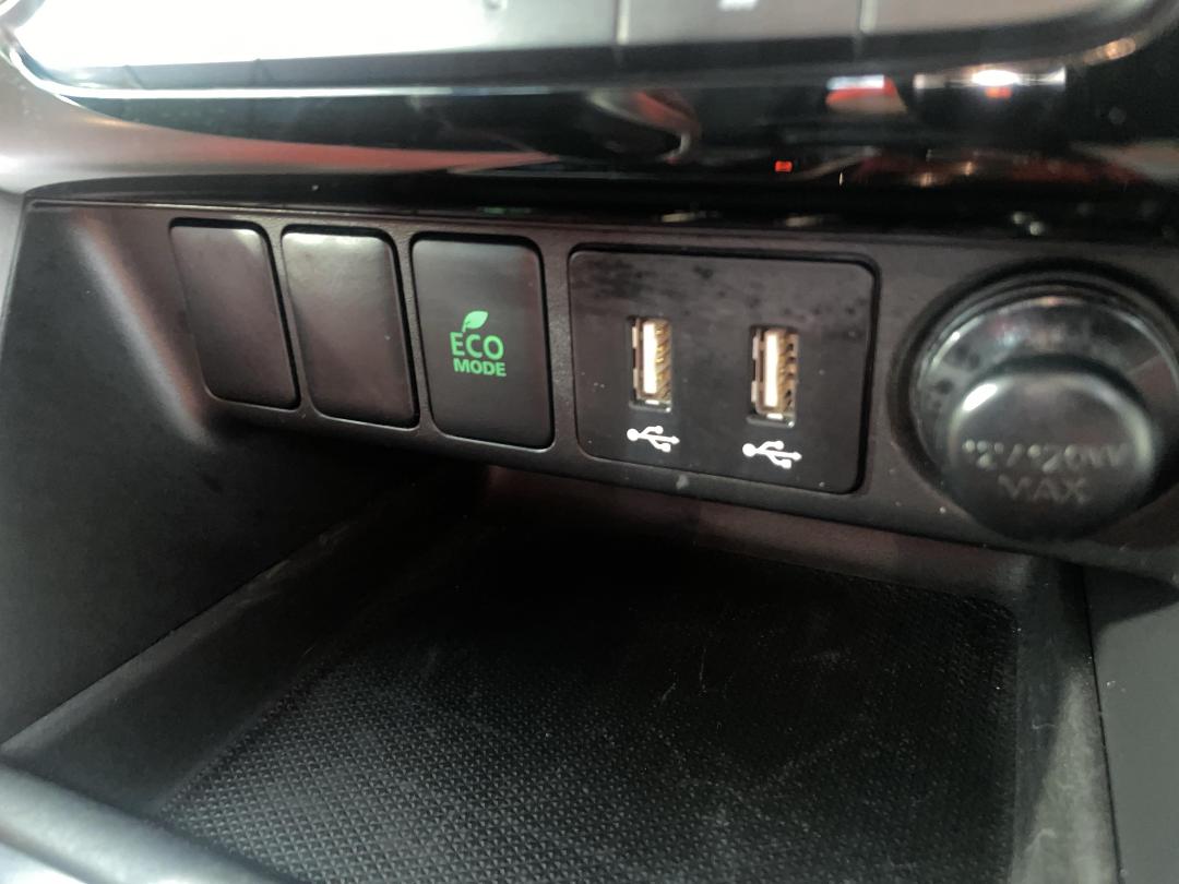 Photo '28' of Mitsubishi Eclipse Cross Photo '28' of Mitsubishi Eclipse Cross