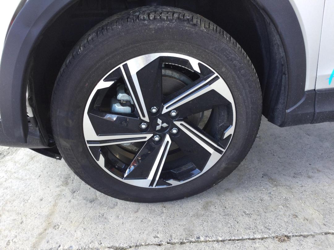 Photo '22' of Mitsubishi Eclipse Cross XLS