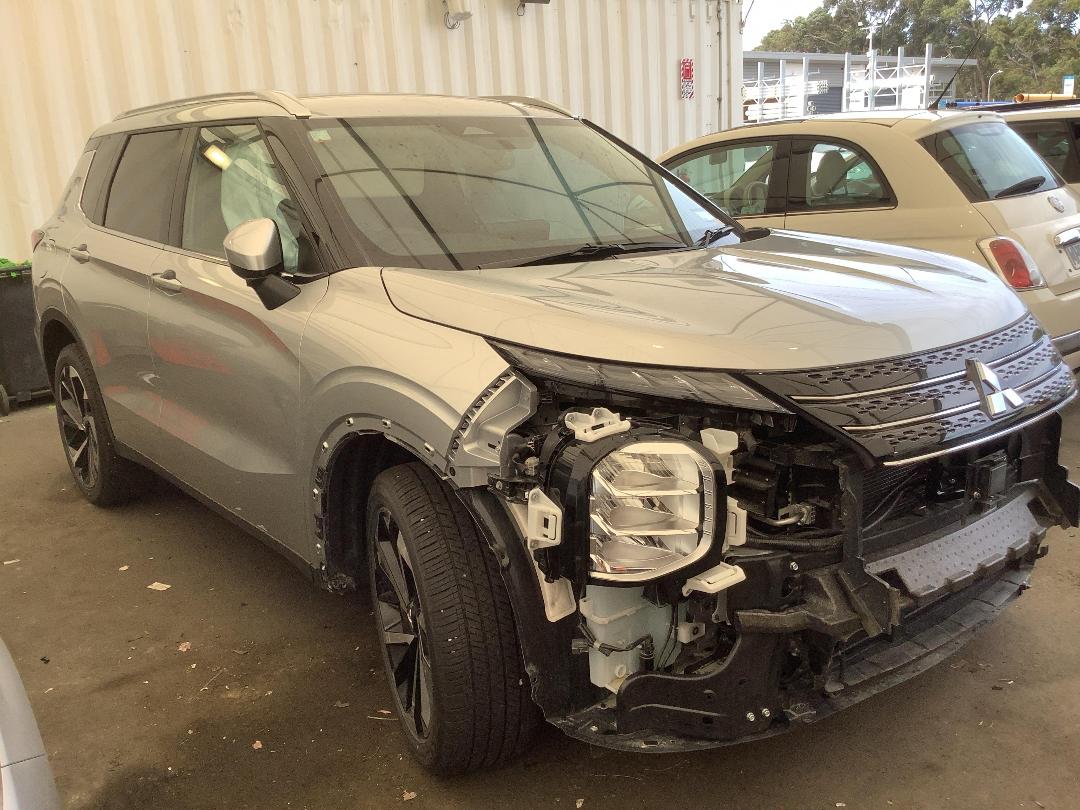 Photo '4' of Mitsubishi Outlander XLS