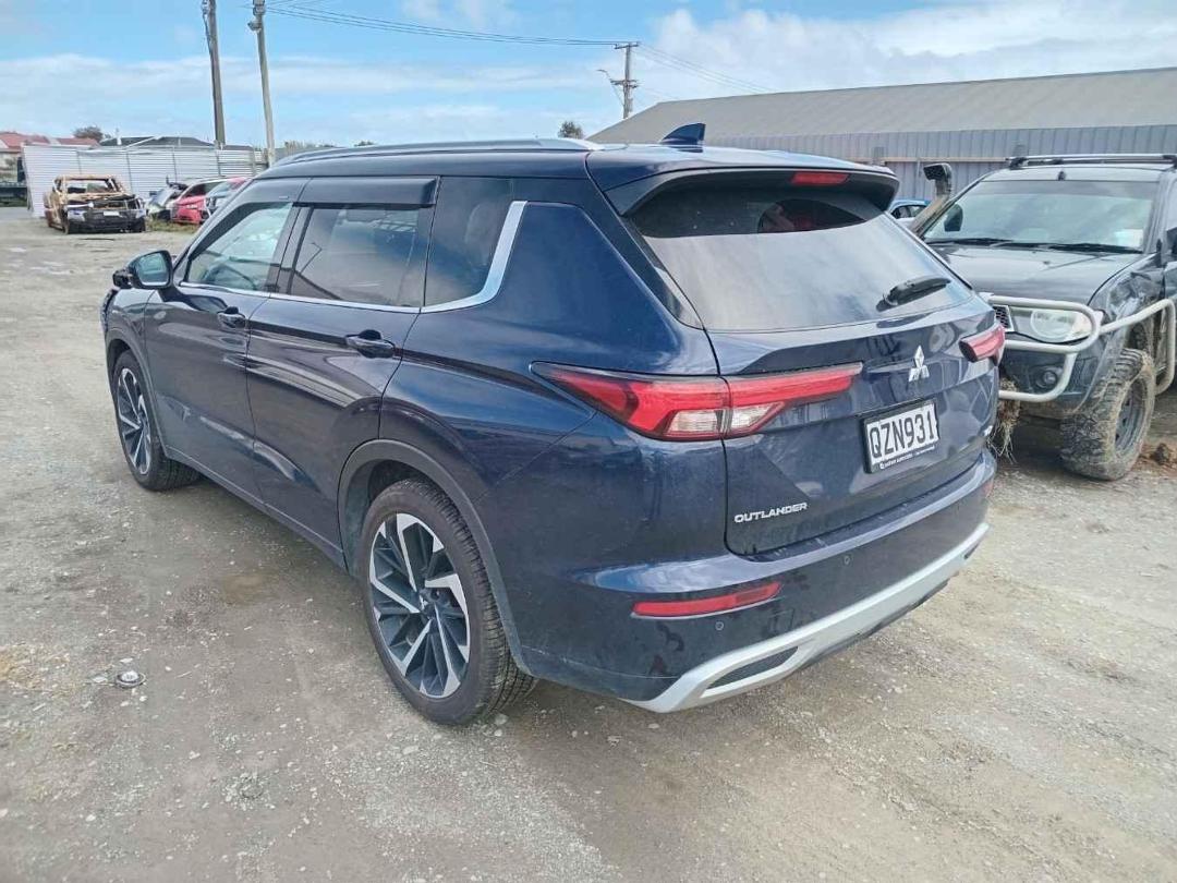 Photo '8' of Mitsubishi Outlander VRX