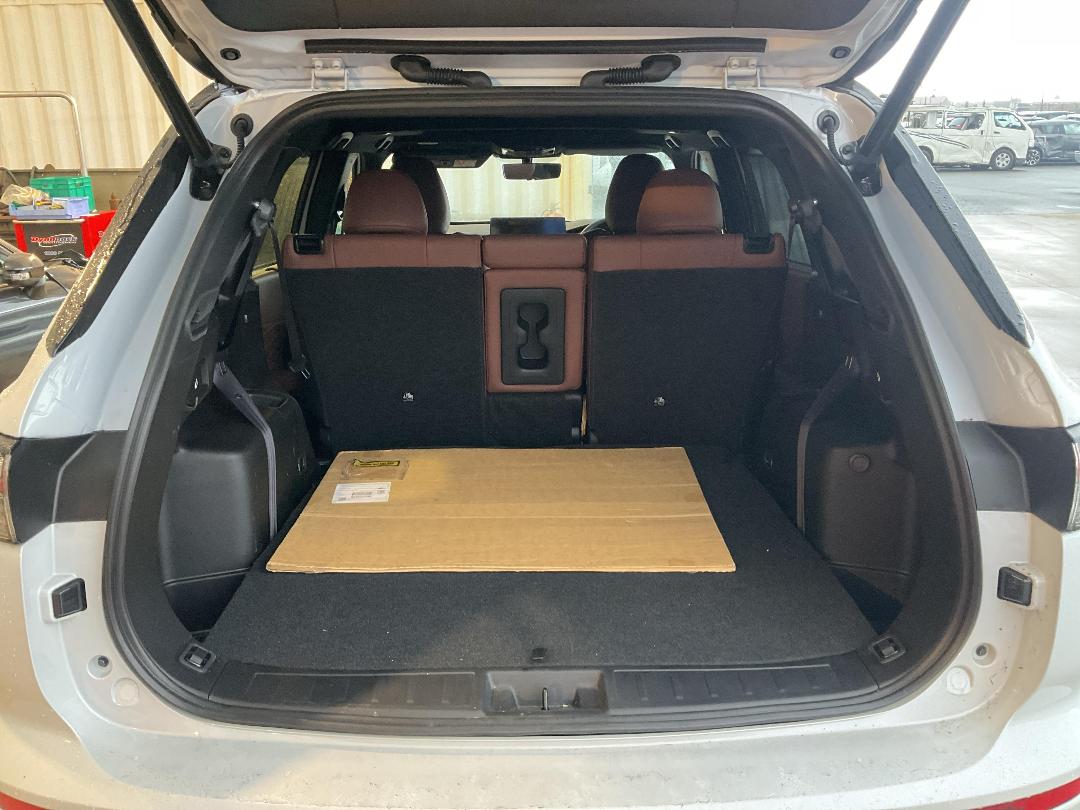 Photo '11' of Mitsubishi Outlander Exceed Photo '11' of Mitsubishi Outlander Exceed