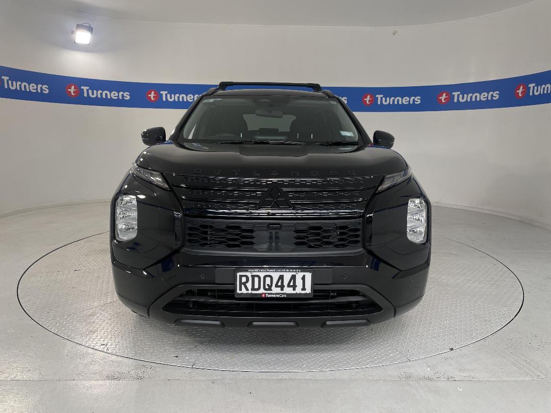 Photo '2' of Mitsubishi Outlander