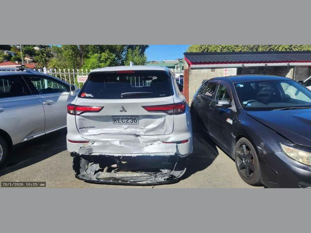 Photo '2' of Mitsubishi Outlander Sport