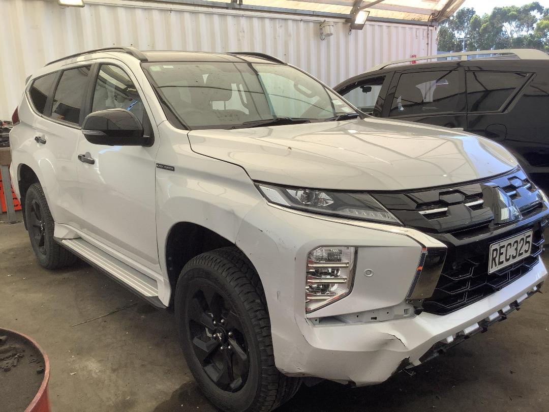 Photo '3' of Mitsubishi Pajero Sport Vrxb