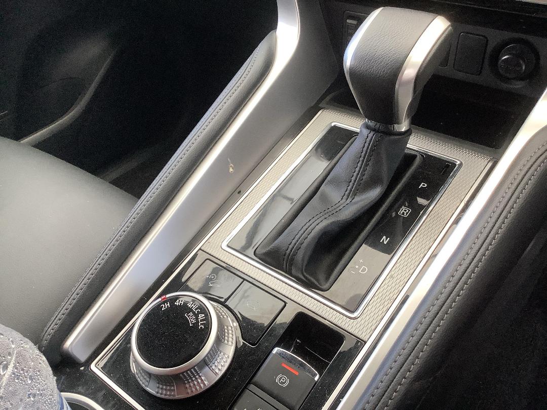 Photo '18' of Mitsubishi Pajero Sport Vrxb