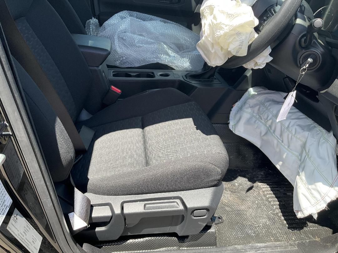 Photo '16' of Mitsubishi Triton DC GLX 6AT Photo '16' of Mitsubishi Triton DC GLX 6AT