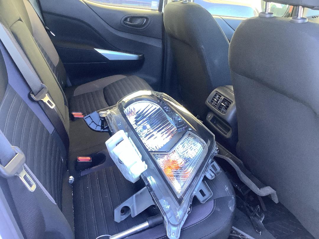 Photo '15' of Nissan Navara SL