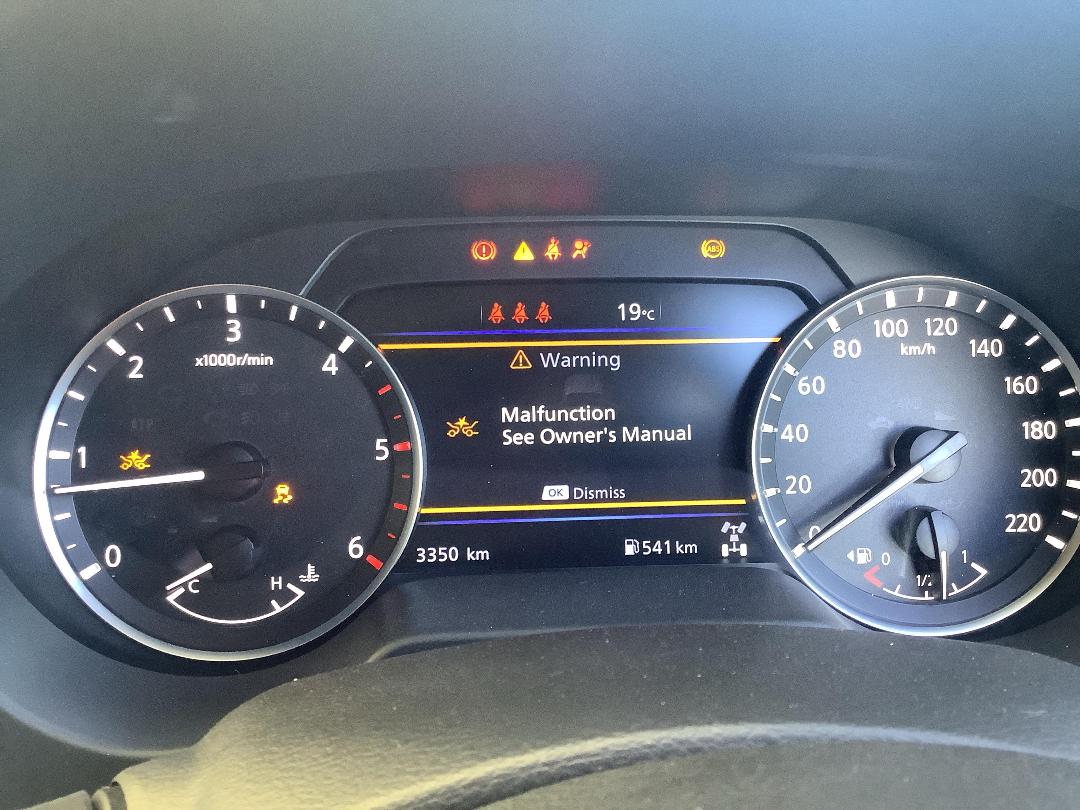 Photo '20' of Nissan Navara SL