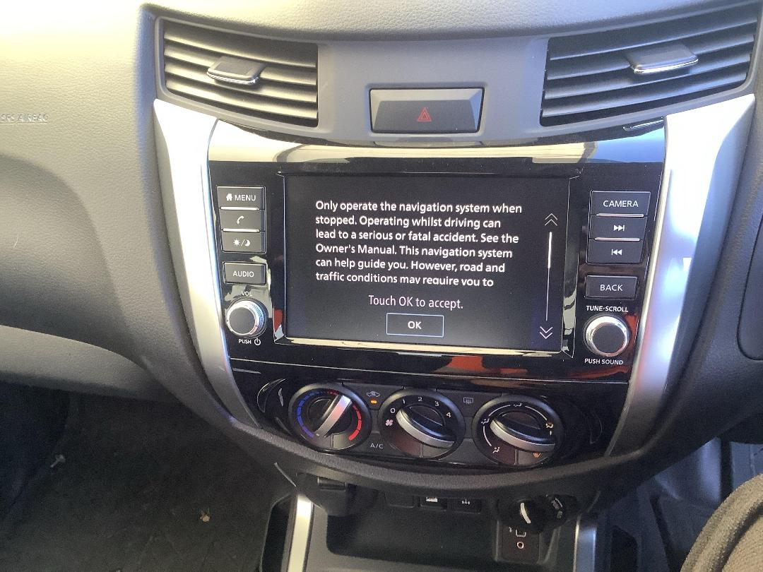 Photo '22' of Nissan Navara SL