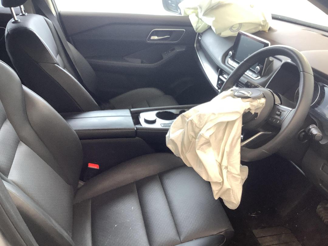 Photo '13' of Nissan X-Trail ST-L