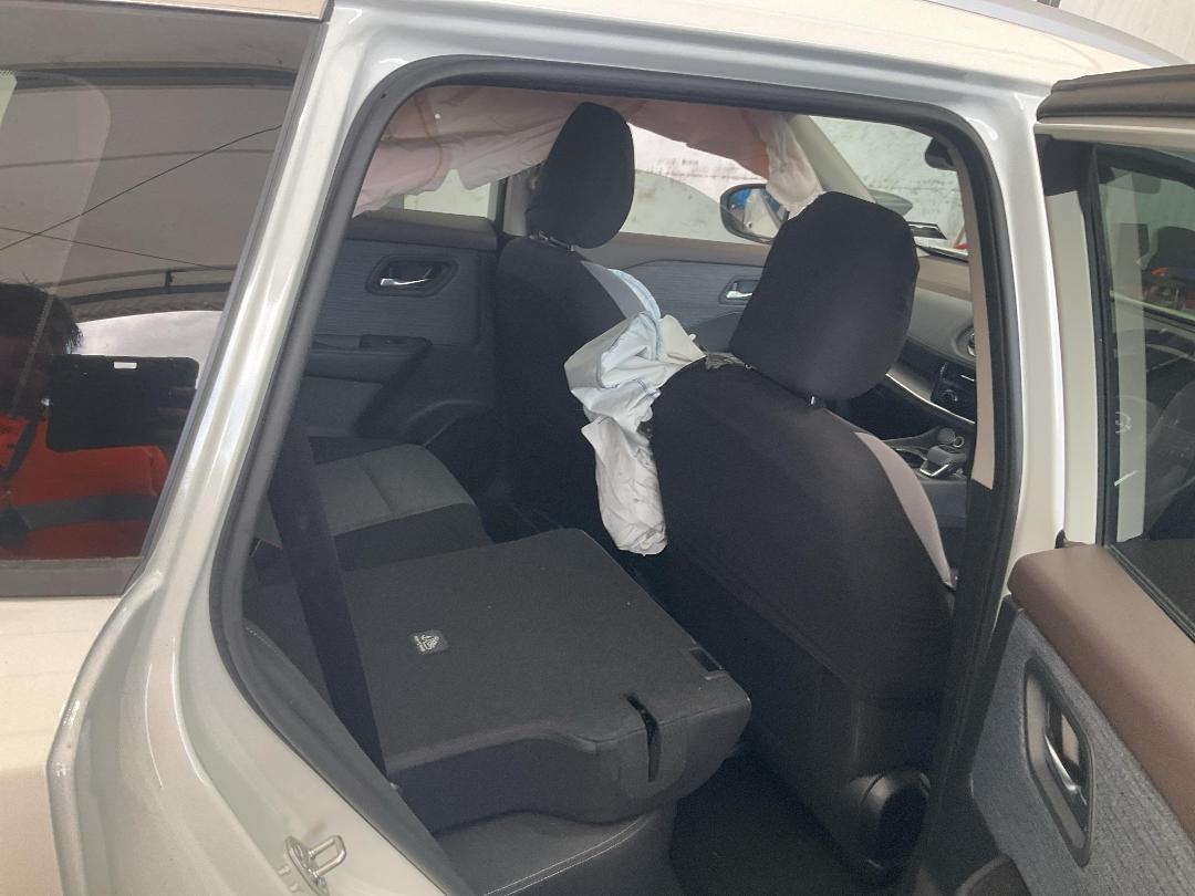 Photo '20' of Nissan X-Trail ST Photo '20' of Nissan X-Trail ST