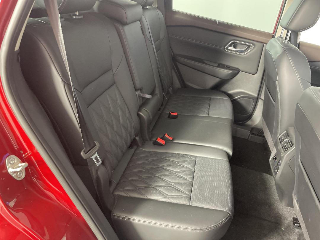 Photo '18' of Nissan X-Trail TI-L E-Power