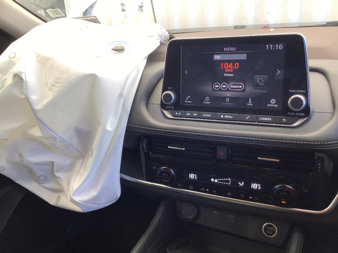 Photo '16' of Nissan X-Trail ST-L