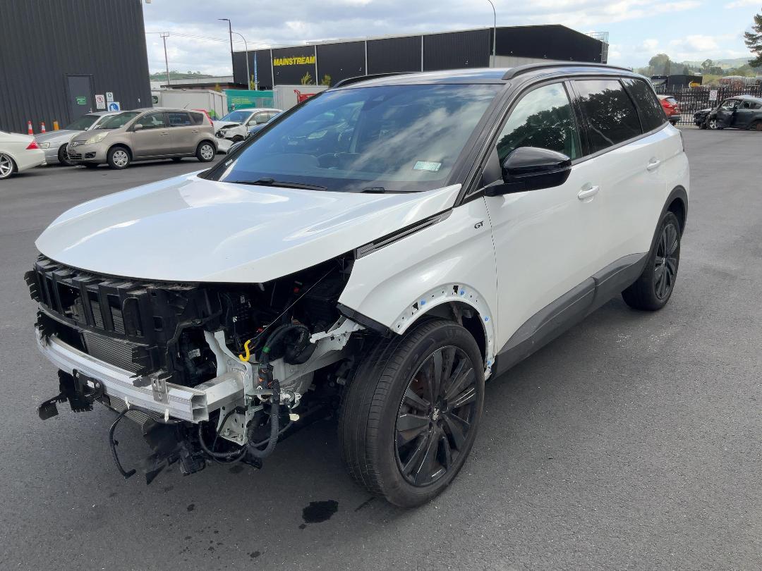 Photo '3' of Peugeot 5008 GT