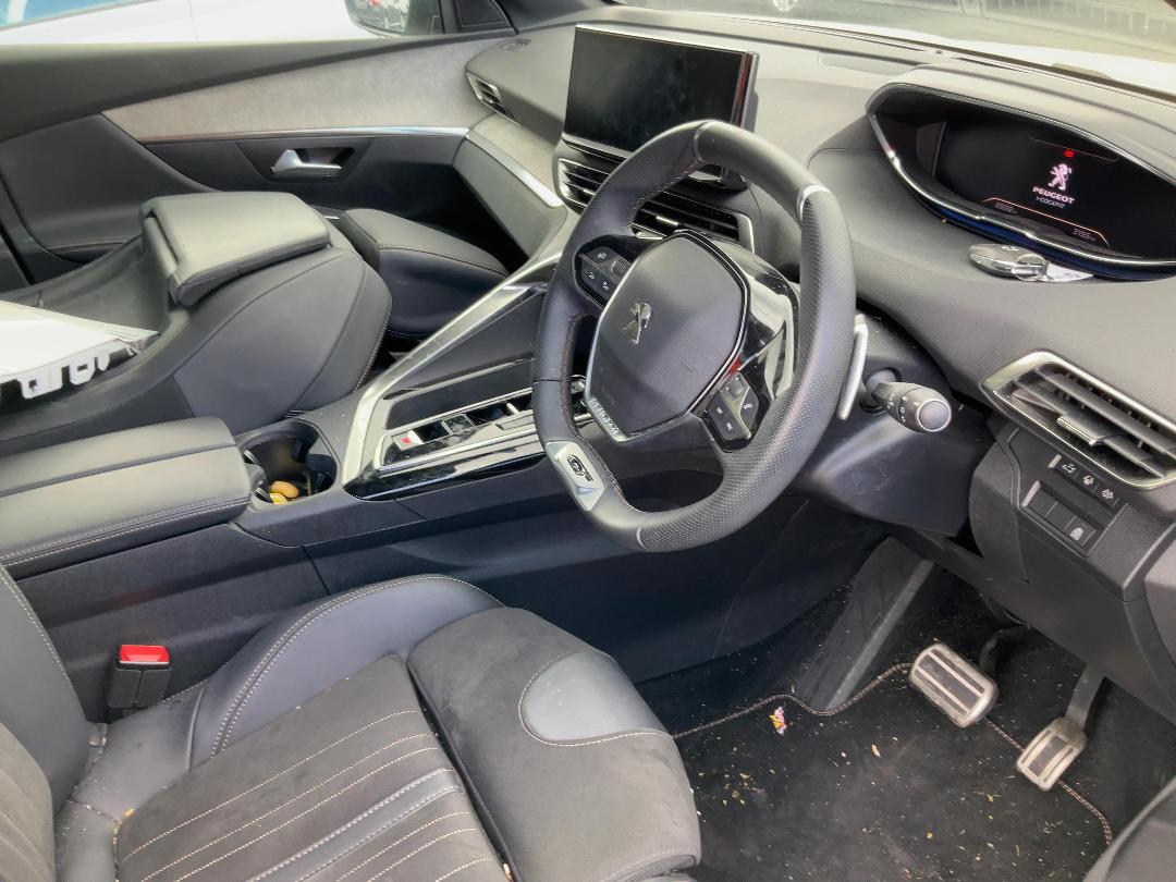 Photo '16' of Peugeot 5008 GT