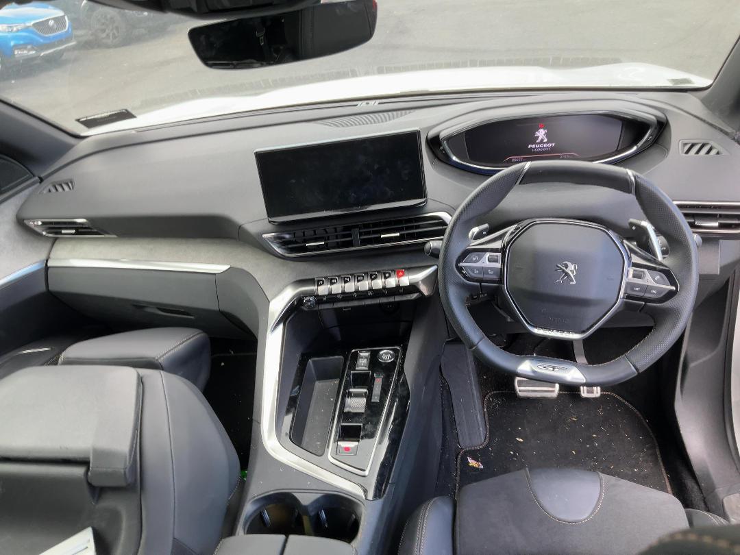 Photo '17' of Peugeot 5008 GT