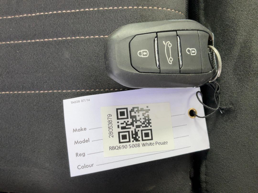 Photo '25' of Peugeot 5008 GT