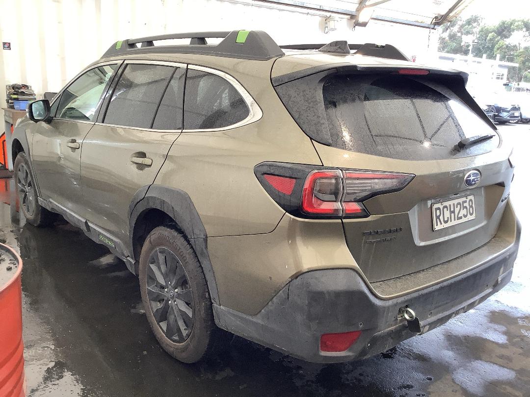 Photo '8' of Subaru Outback Sport X