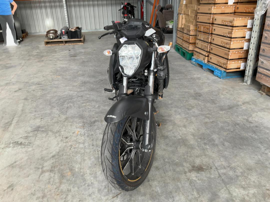 Photo '3' of Suzuki GSX250 RLM5