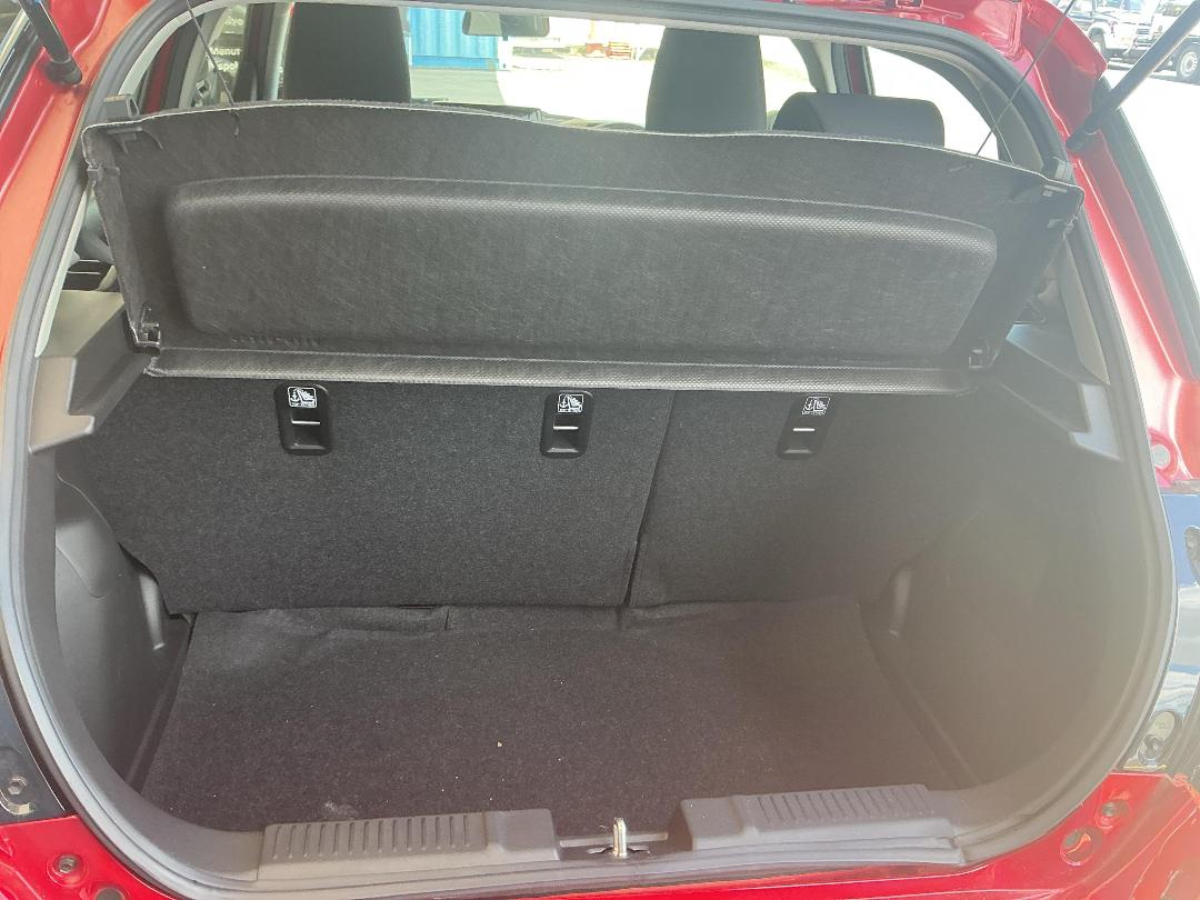 Photo '13' of Suzuki Swift Glsc Photo '13' of Suzuki Swift Glsc