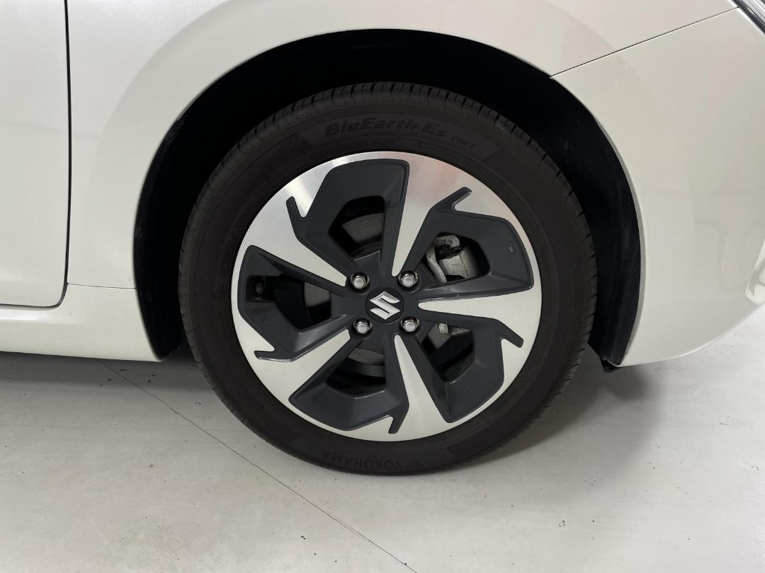 Photo '9' of Suzuki Swift