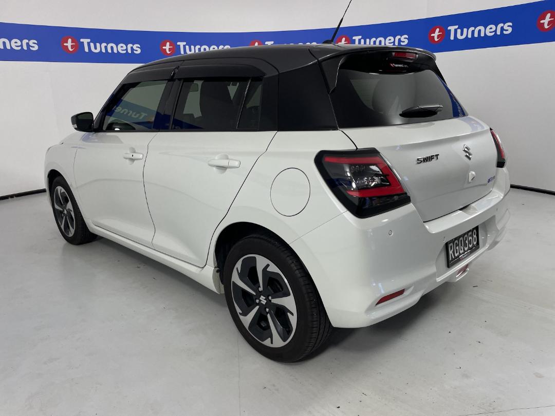 Photo '5' of Suzuki Swift