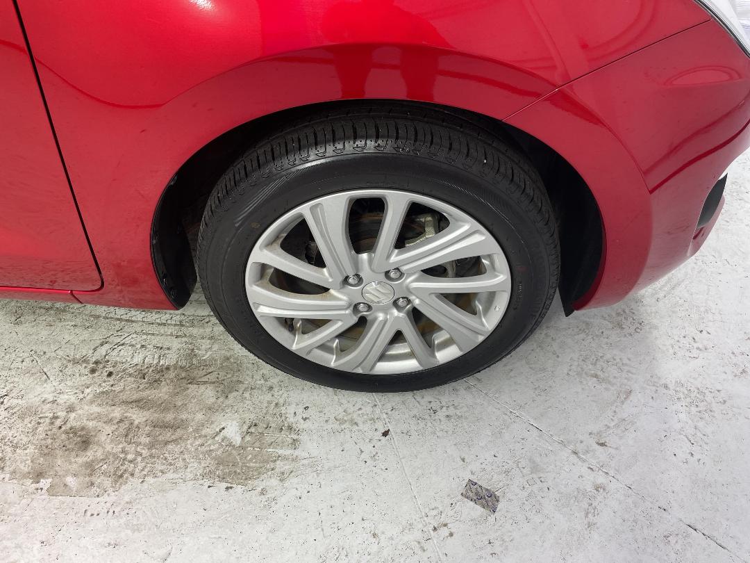 Photo '9' of Suzuki Swift