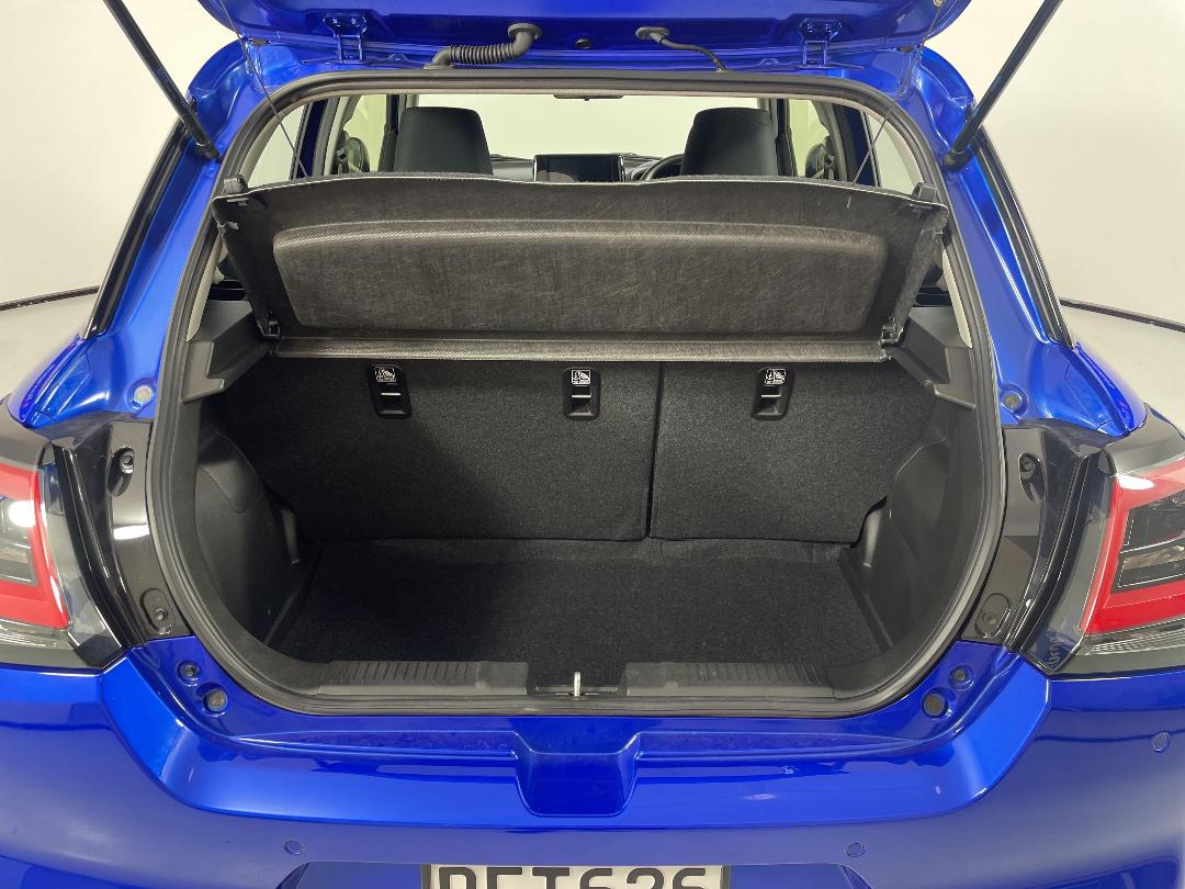 Photo '14' of Suzuki Swift Photo '14' of Suzuki Swift