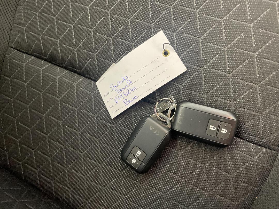 Photo '22' of Suzuki Swift Photo '22' of Suzuki Swift