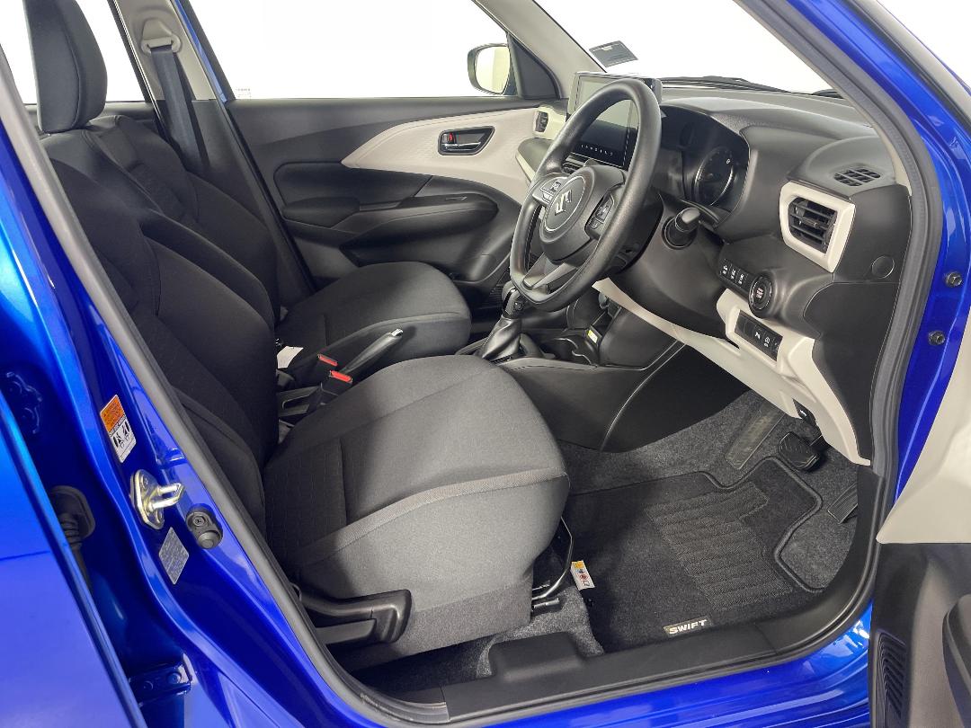 Photo '16' of Suzuki Swift Photo '16' of Suzuki Swift