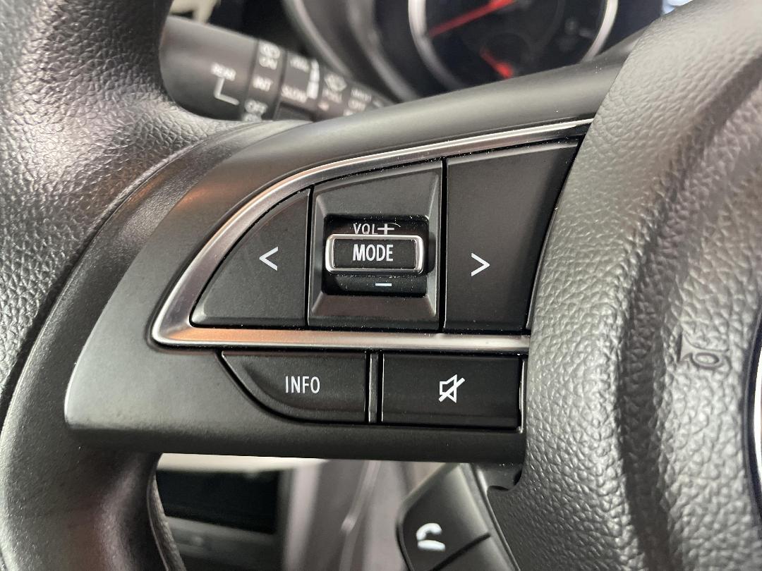 Photo '23' of Suzuki Swift Photo '23' of Suzuki Swift