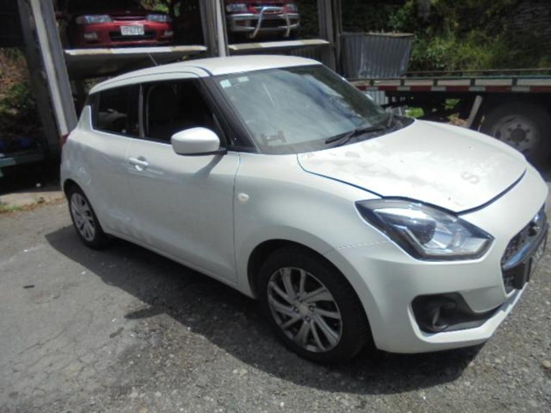 Photo '2' of Suzuki Swift GLX Hybrid
