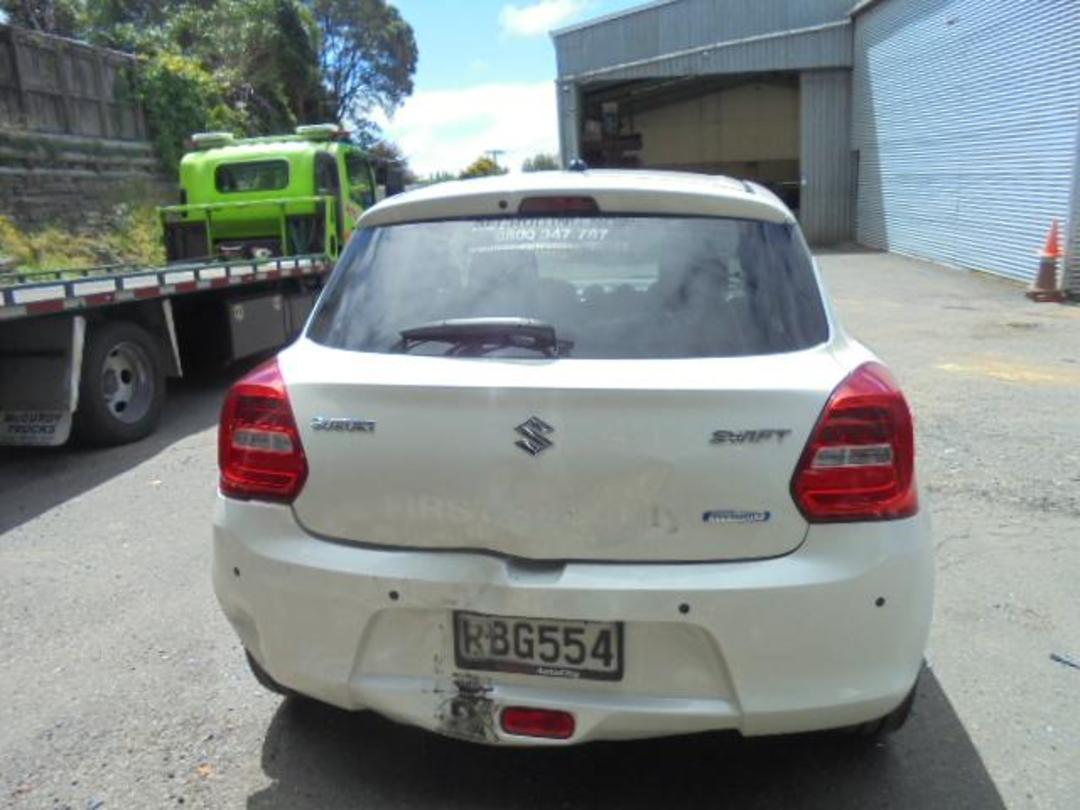 Photo '3' of Suzuki Swift GLX Hybrid