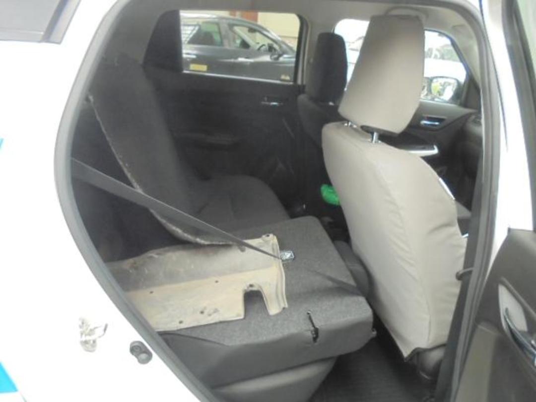 Photo '10' of Suzuki Swift GLX Hybrid