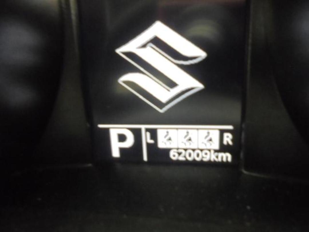 Photo '11' of Suzuki Swift GLX Hybrid