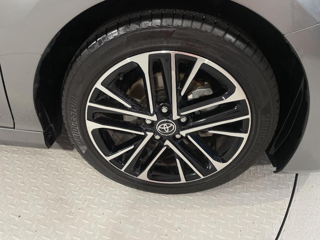 Photo '9' of Toyota Camry Photo '9' of Toyota Camry