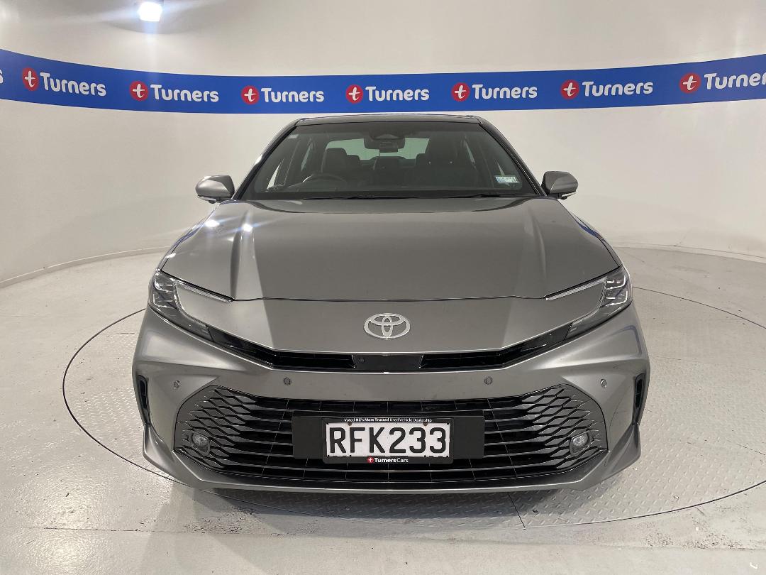 Photo '2' of Toyota Camry Photo '2' of Toyota Camry