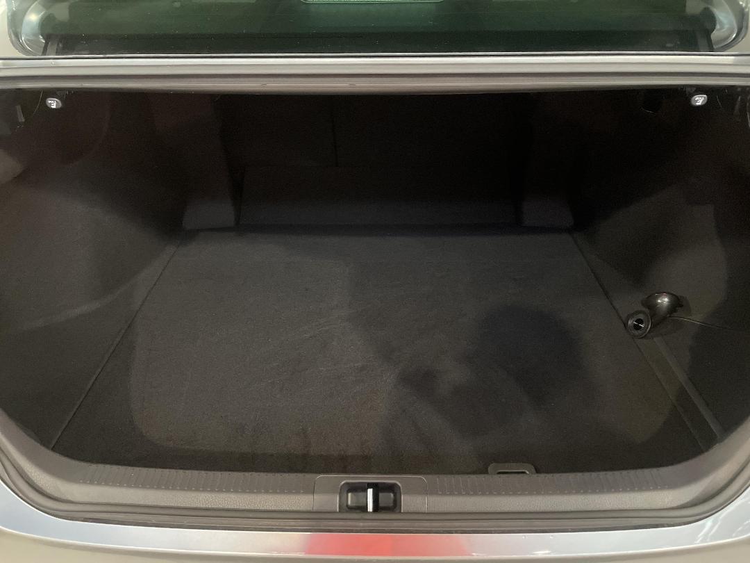 Photo '14' of Toyota Camry Photo '14' of Toyota Camry