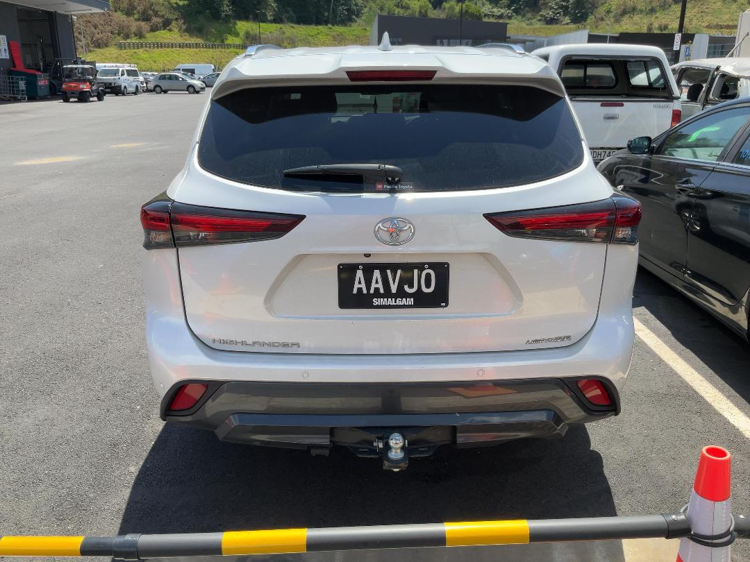 Photo '6' of Toyota Highlander Limited ZR