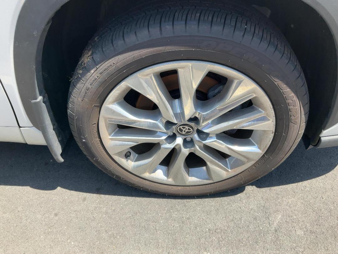 Photo '9' of Toyota Highlander Limited ZR