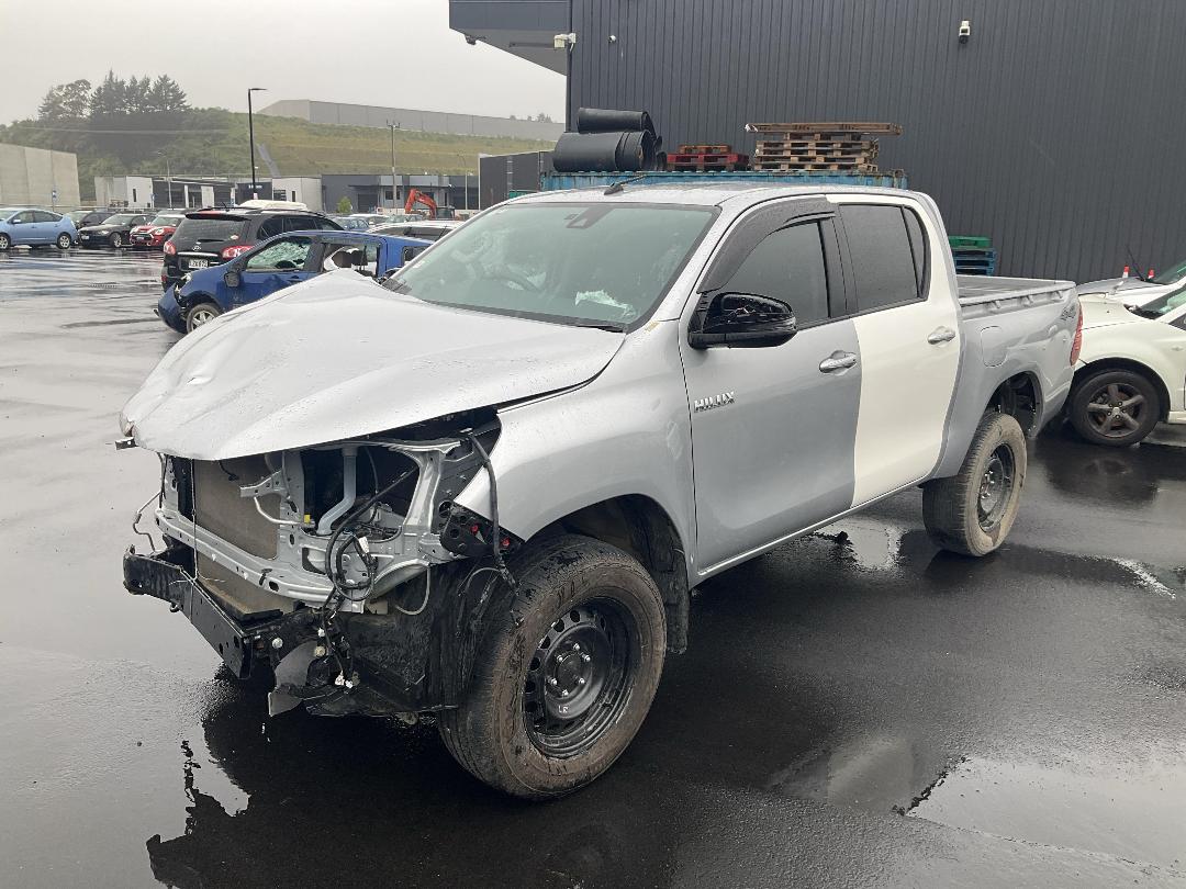 Photo '5' of Toyota Hilux SR TD DC Photo '5' of Toyota Hilux SR TD DC